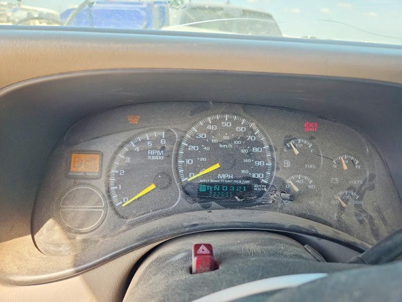 Photo 9 from auction – 2000 CHEVROLET SILVERADO with VIN 2GCEC19W6Y1123974