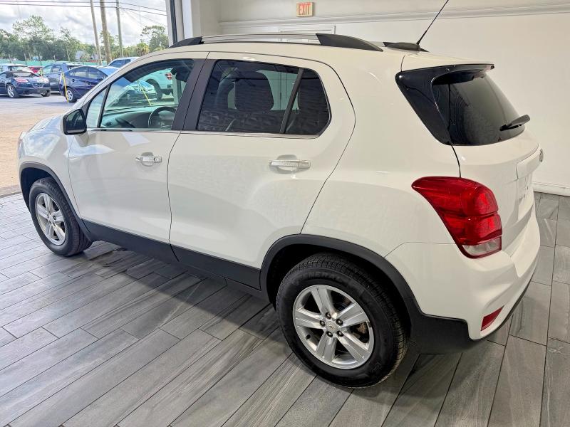 Photo 3 from auction – 2019 CHEVROLET TRAX with VIN KL7CJPSBXKB835335