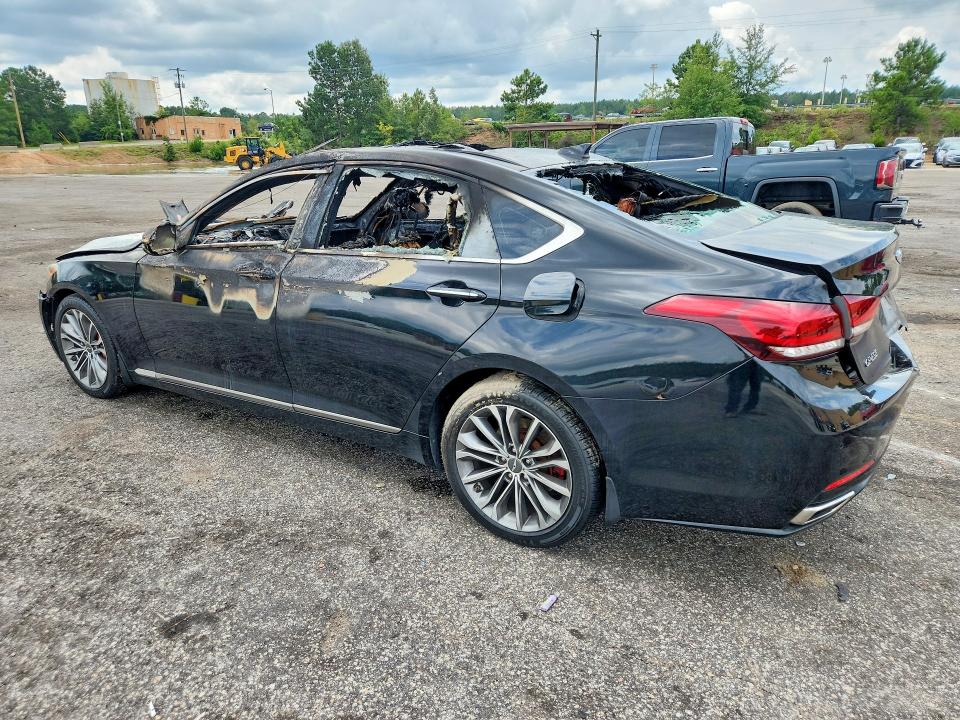 Photo 2 from auction – 2015 HYUNDAI GENESIS with VIN KMHGN4JE3FU043410