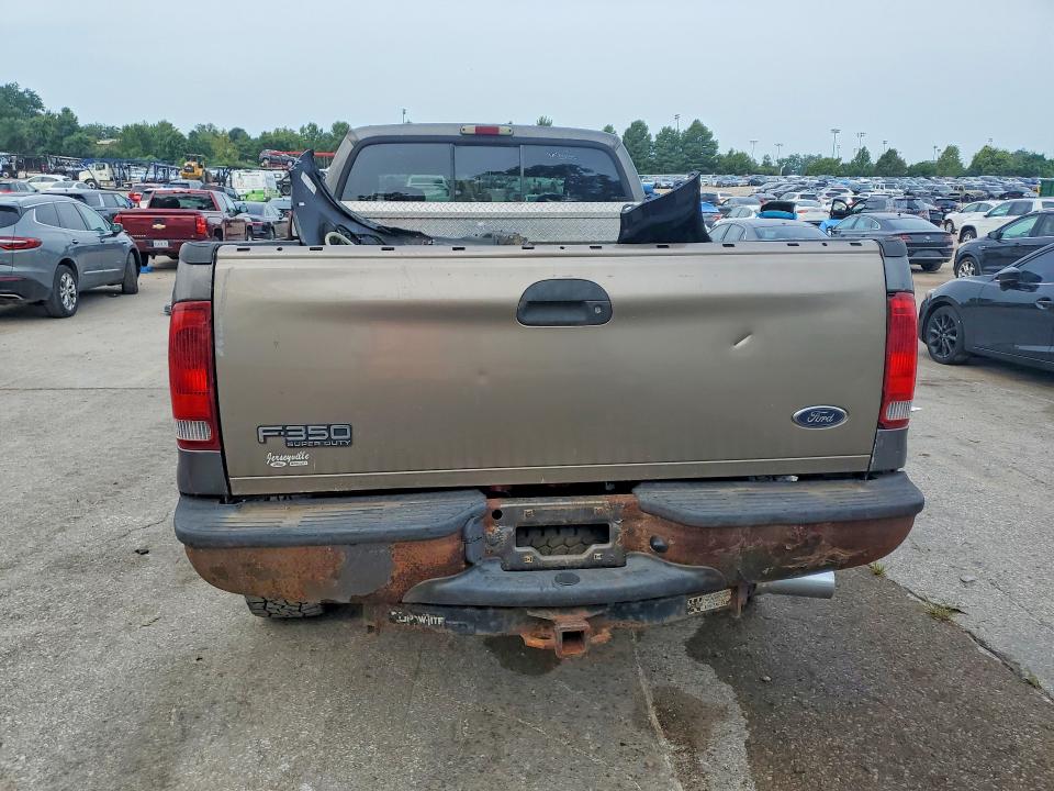 Photo 6 from auction – 2005 FORD F350 with VIN 1FTWX33P05EC75524