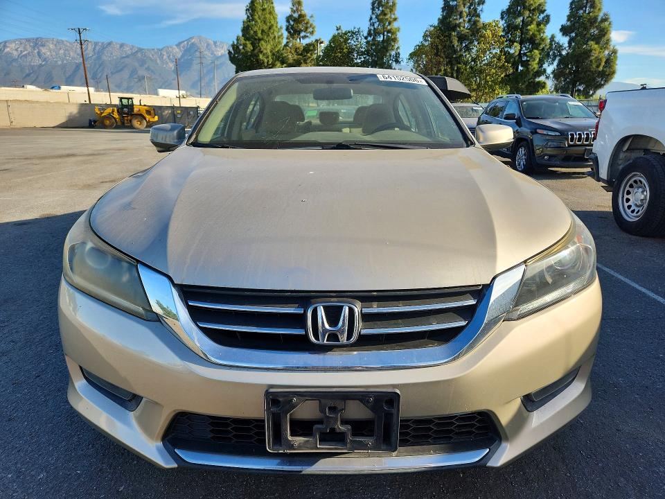 Photo 5 from auction – 2015 HONDA ACCORD with VIN 1HGCR2F79FA082219