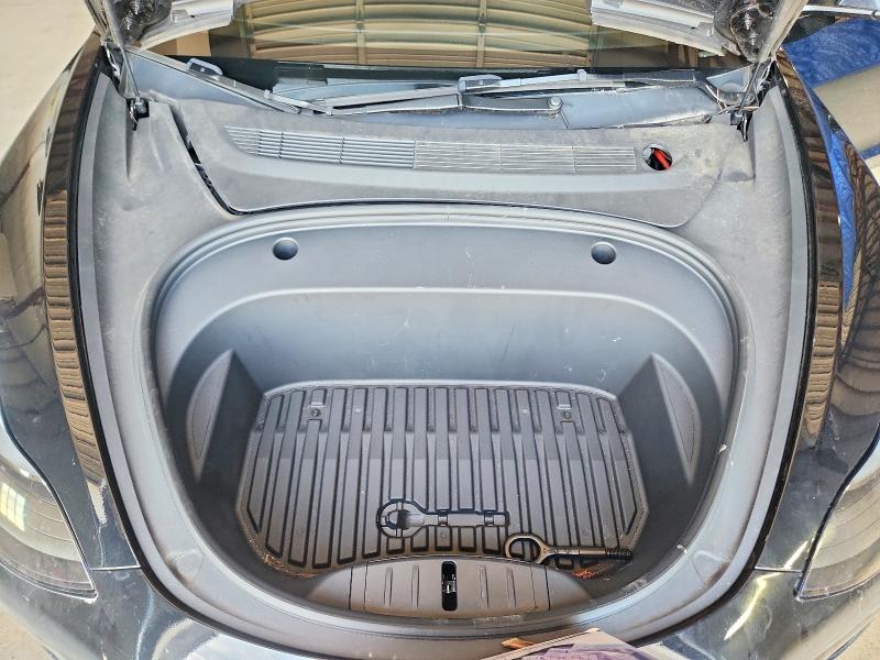 Снимка 11 от търг – 2023 TESLA MODEL 3 с VIN 5YJ3E1EA3PF606751