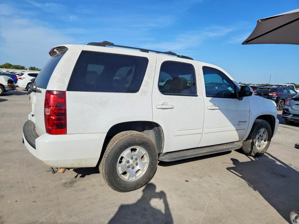 Photo 3 from auction – 2013 CHEVROLET TAHOE with VIN 1GNSCBE0XDR323601