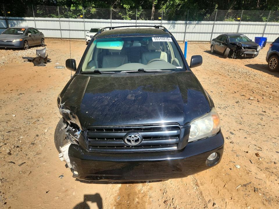 Photo 5 from auction – 2004 TOYOTA HIGHLANDER with VIN JTEGD21A140094736