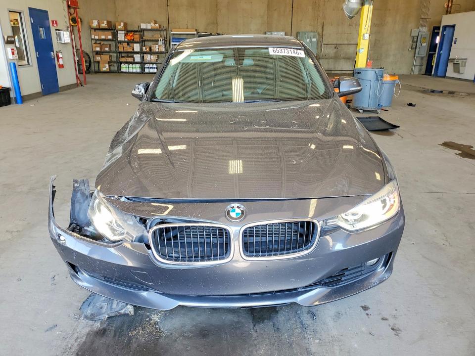 صورة رقم 5 من المزاد - 2013 BMW 335 مع VIN WBA3B9C57DJ437395