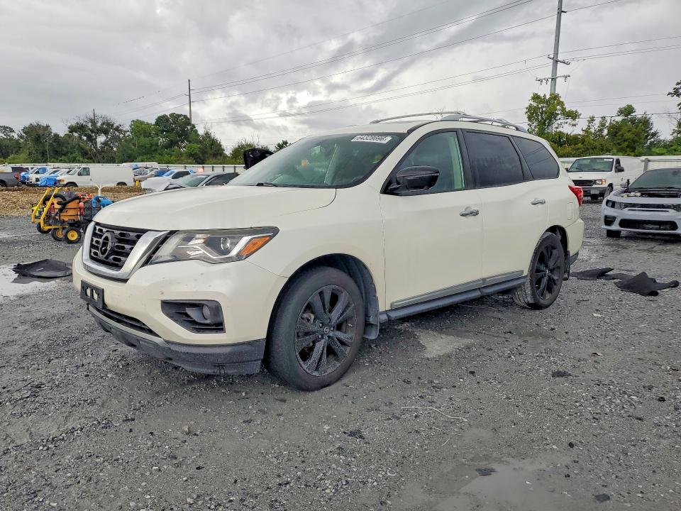 NISSAN PATHFINDER 2017 with VIN 5N1DR2MM2HC902610 - Photo from auction