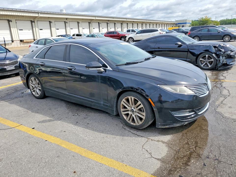 Photo 4 from auction – 2016 LINCOLN MKZ with VIN 3LN6L2GK0GR633477