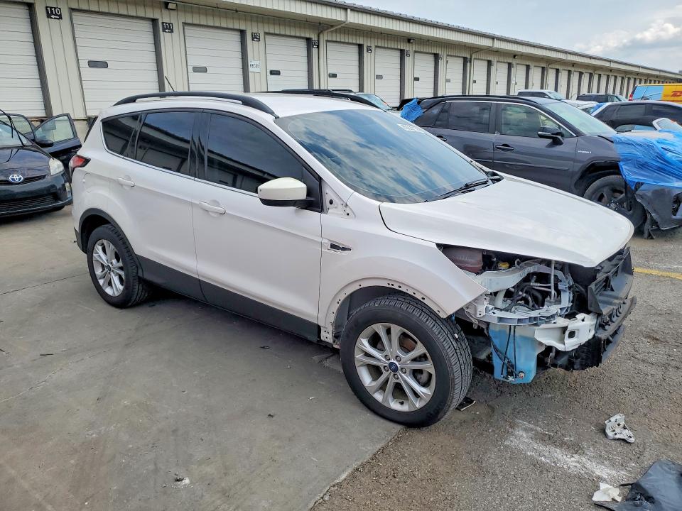 Photo 4 from auction – 2018 FORD ESCAPE with VIN 1FMCU0HD5JUA41142