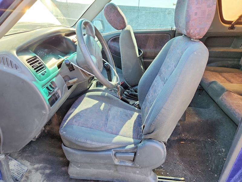Photo 7 from auction – 1999 CHEVROLET TRACKER with VIN 2CNBJ18C3X6906067