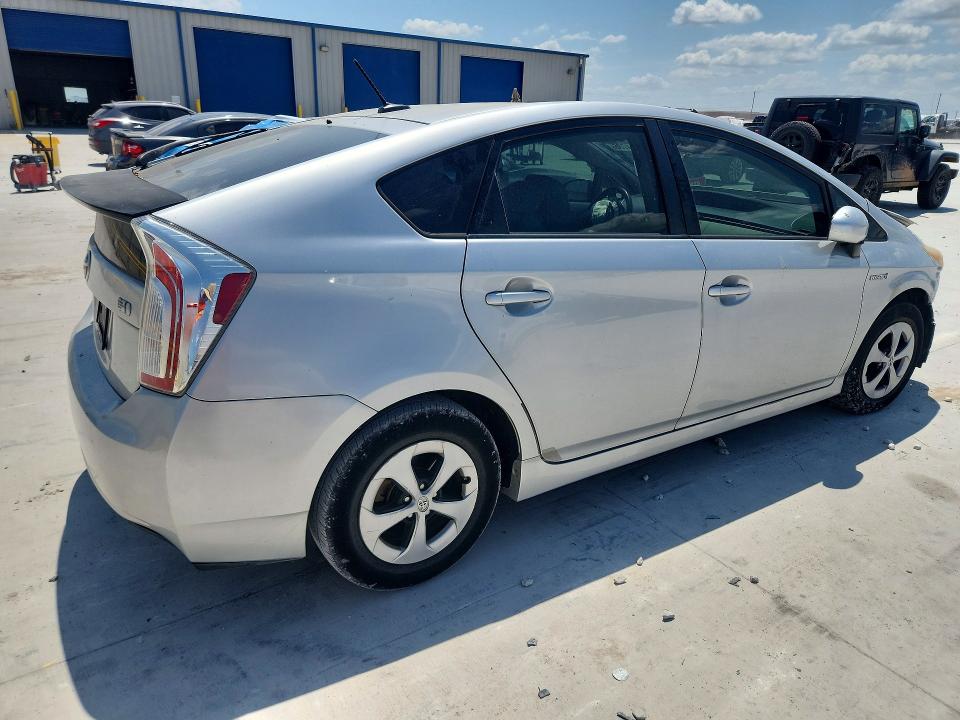 Photo 3 from auction – 2013 TOYOTA PRIUS with VIN JTDKN3DU0D5600115