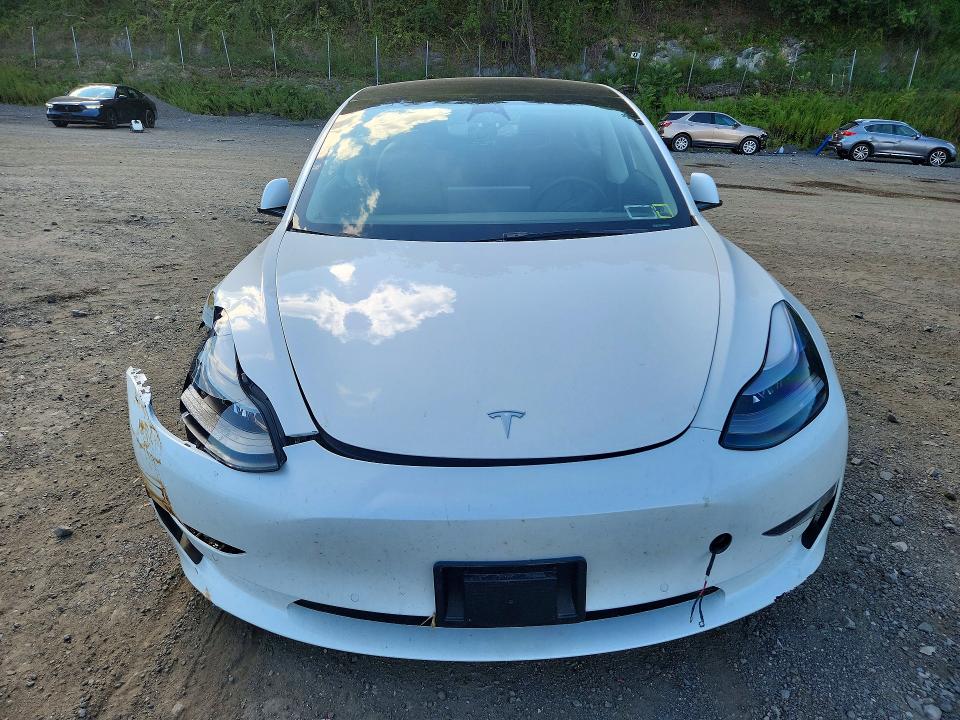 Foto 5 de la subasta – 2022 TESLA MODEL 3 con VIN 5YJ3E1EB5NF249997