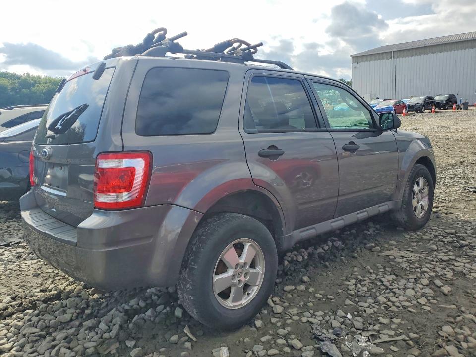 Photo 3 from auction – 2012 FORD ESCAPE with VIN 1FMCU0D76CKB44679