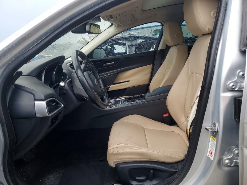 Photo 7 from auction – 2017 JAGUAR XE with VIN SAJAD4BV0HCP11444