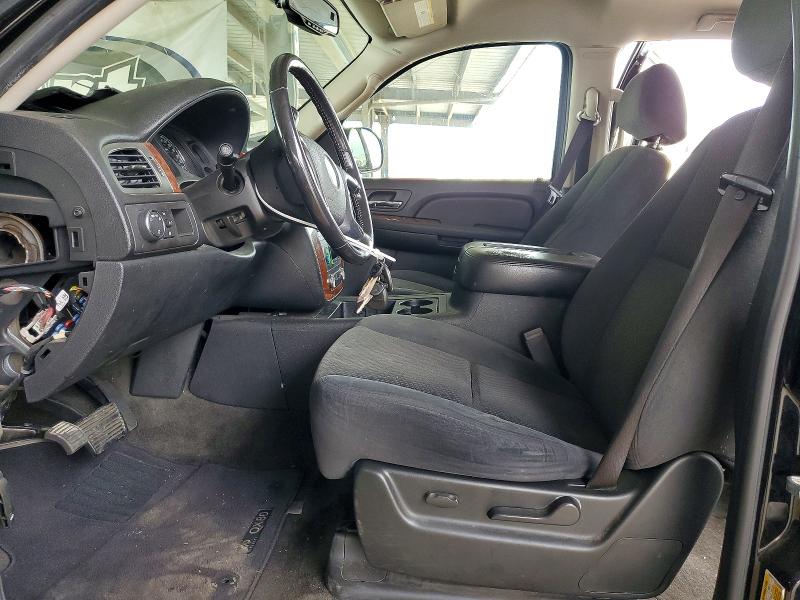 Photo 7 from auction – 2007 CHEVROLET TAHOE with VIN 1GNFC13J07J339381
