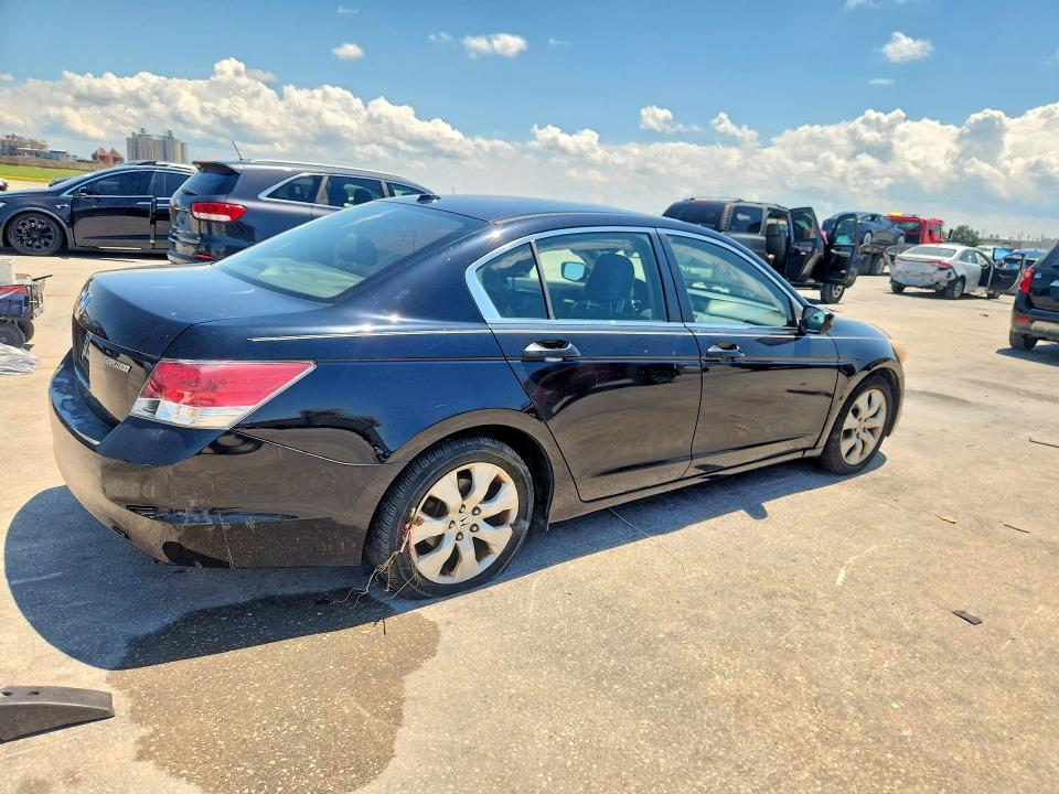 Photo 3 from auction – 2008 HONDA ACCORD with VIN JHMCP26888C048551