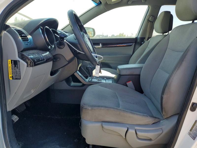 Photo 7 from auction – 2011 KIA SORENTO with VIN 5XYKTCA17BG007422