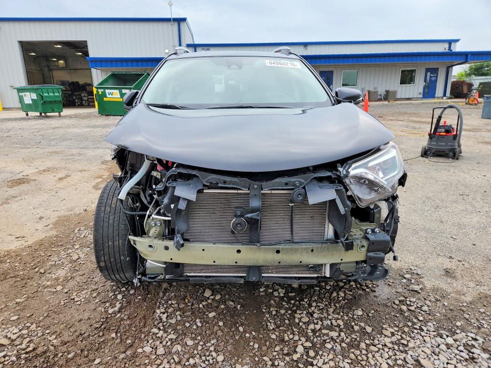 Foto 5 de la subasta – 2018 TOYOTA RAV4 con VIN 2T3DFREV9JW756741