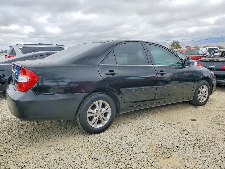 Photo 3 from auction – 2004 TOYOTA CAMRY with VIN 4T1BF32K24U079673