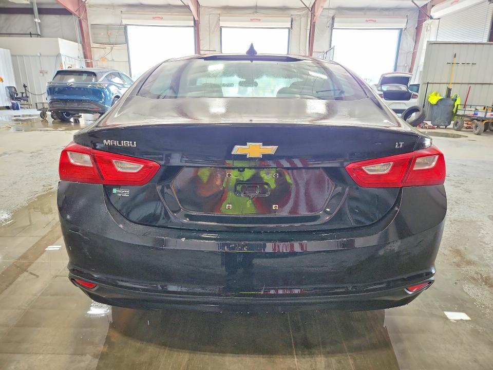 Photo 6 from auction – 2018 CHEVROLET MALIBU with VIN 1G1ZD5ST5JF271398