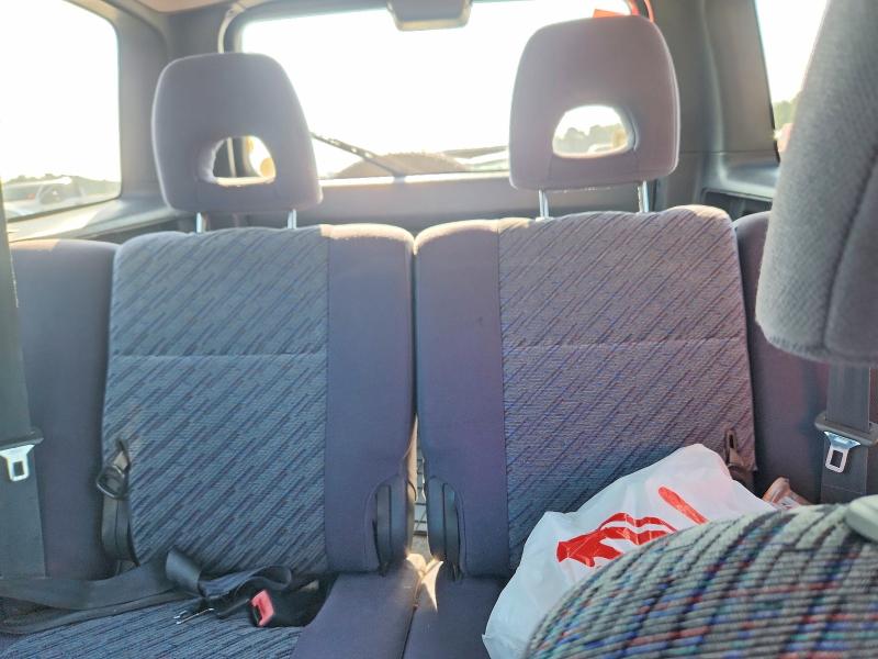 Photo 10 from auction – 1998 TOYOTA RAV4 with VIN JT3GP10V9W7033787