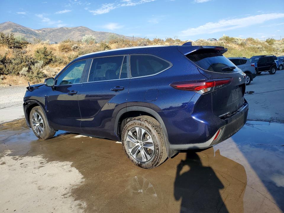Photo 2 from auction – 2026 TOYOTA HIGHLANDER with VIN 5TDKDRBH3TS612800