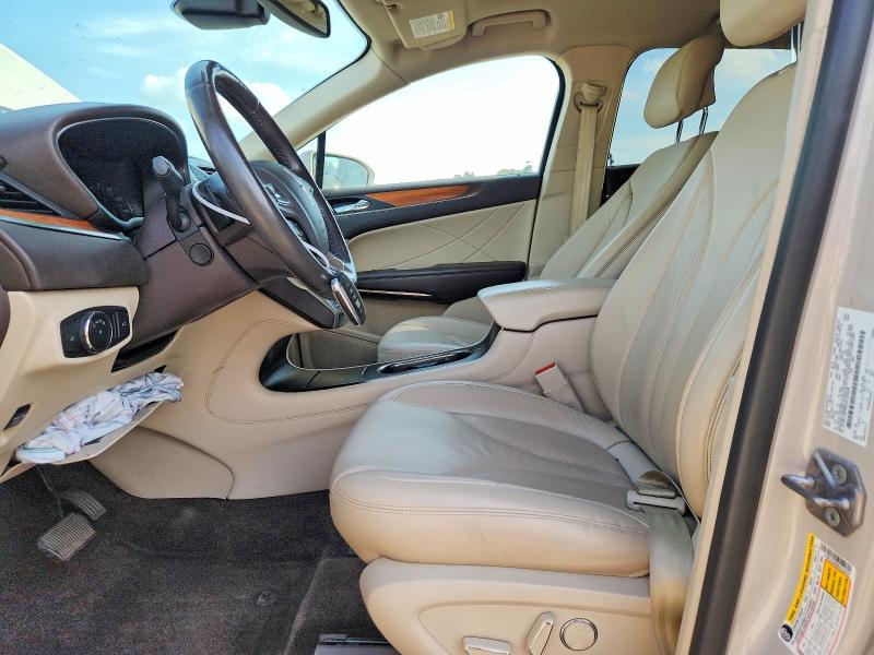 Photo 7 from auction – 2019 LINCOLN MKC with VIN 5LMCJ2D90KUL02858