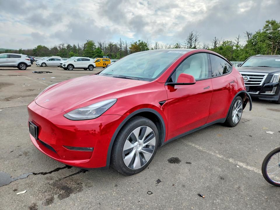 TESLA MODEL Y 2022 with VIN 7SAYGDEE1NF538633 - Photo from auction