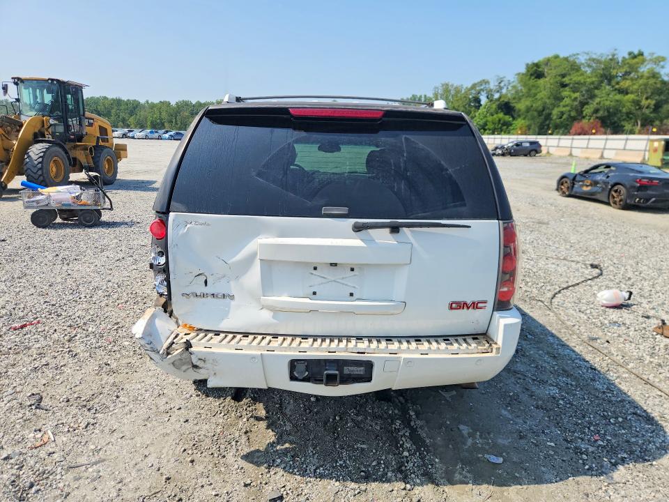 Photo 6 from auction – 2008 GMC YUKON with VIN 1GKFK63868J135258