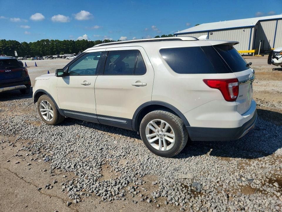 Photo 2 from auction – 2016 FORD EXPLORER with VIN 1FM5K7DH5GGB33195