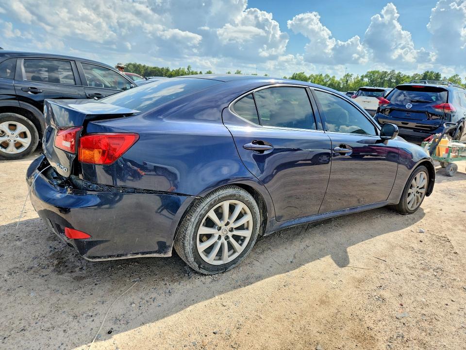 Photo 3 from auction – 2006 LEXUS IS with VIN JTHBK262965003075