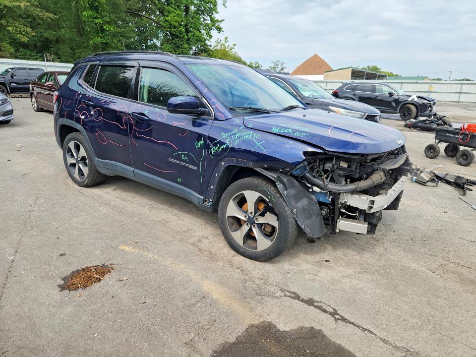 Photo 4 from auction – 2018 JEEP COMPASS with VIN 3C4NJDBB3JT116676
