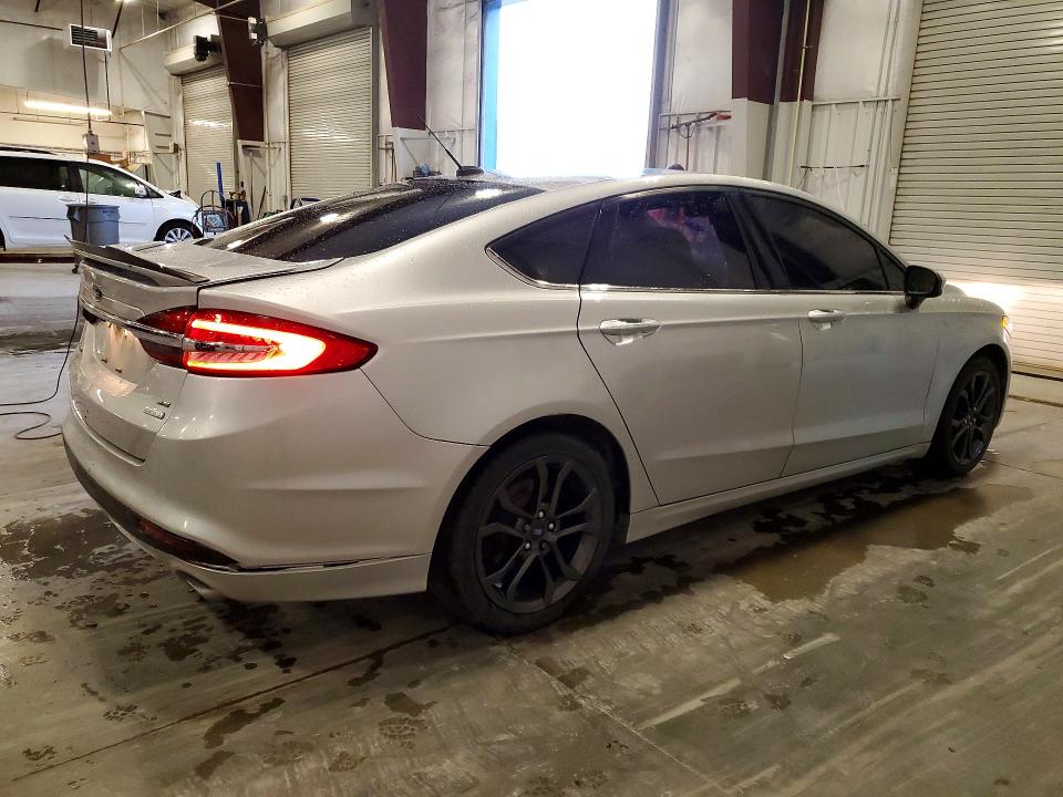 Photo 3 from auction – 2018 FORD FUSION with VIN 3FA6P0HD6JR272542