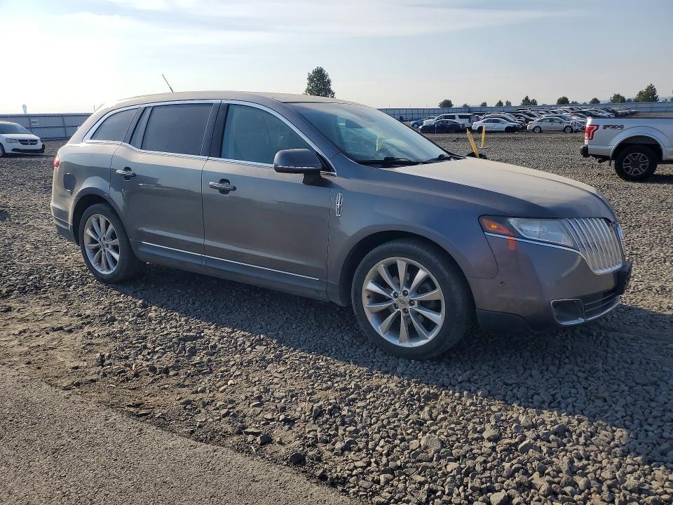 Photo 4 from auction – 2010 LINCOLN MKT with VIN 2LMHJ5AT5ABJ28045