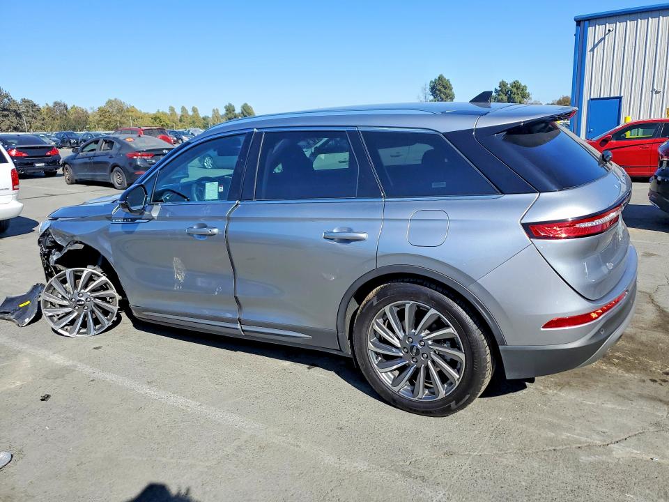 Photo 2 from auction – 2024 LINCOLN CORSAIR with VIN 5LMCJ2DA7RUL12212