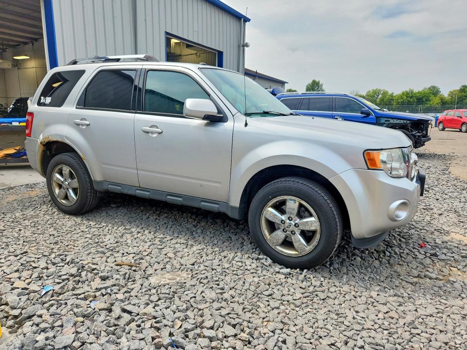 Photo 4 from auction – 2012 FORD ESCAPE with VIN 1FMCU9EG1CKA90713