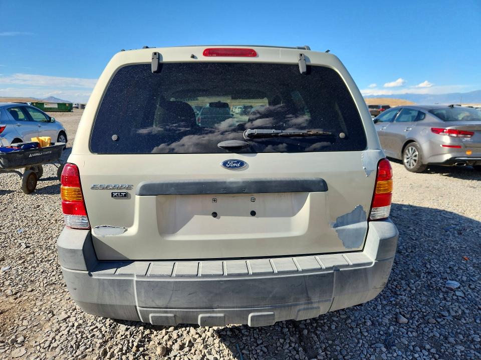 Photo 6 from auction – 2005 FORD ESCAPE with VIN 1FMYU03Z05KB63448