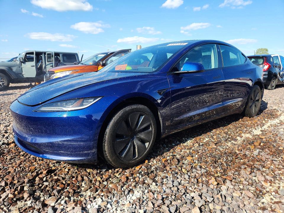 TESLA MODEL 3 2024 مع رقم تعريف المركبة 5YJ3E1EB5RF718575 - صورة من المزاد