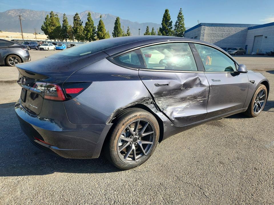 Foto 3 de la subasta – 2023 TESLA MODEL 3 con VIN 5YJ3E1EB3PF714263