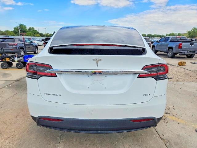 Photo 6 from auction – 2018 TESLA MODEL X with VIN 5YJXCDE21JF112039
