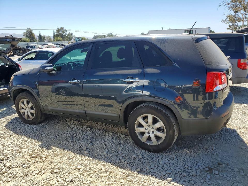 Photo 2 from auction – 2012 KIA SORENTO with VIN 5XYKT3A18CG241263