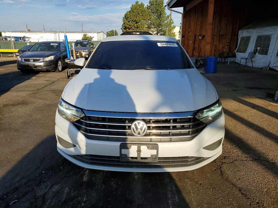 Photo 5 from auction – 2019 VOLKSWAGEN JETTA with VIN 3VWC57BU4KM139570