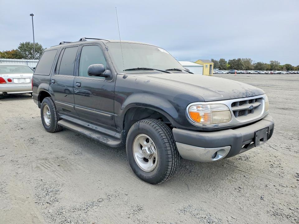 Photo 4 from auction – 1999 FORD EXPLORER with VIN 1FMZU32E0XZB82953