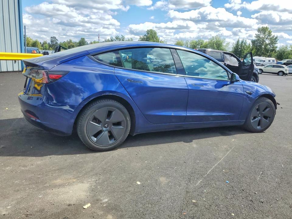 Photo 3 from auction – 2022 TESLA MODEL 3 with VIN 5YJ3E1EA1NF370727