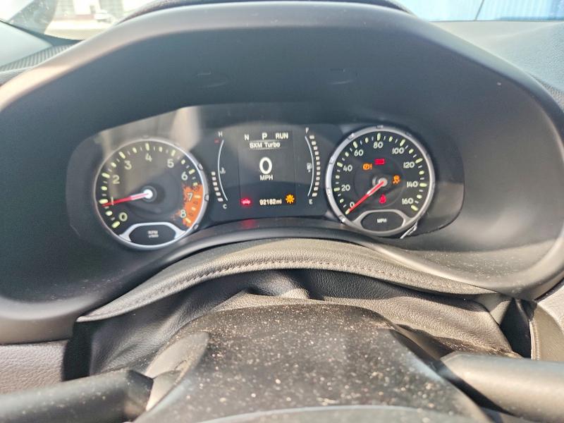 Photo 9 from auction – 2016 JEEP RENEGADE with VIN ZACCJBBT1GPD66583