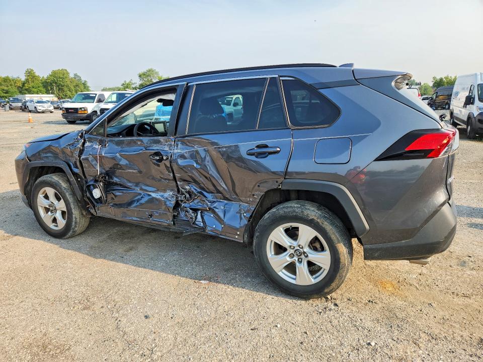 Photo 2 from auction – 2020 TOYOTA RAV4 with VIN 2T3P1RFV0LC138304