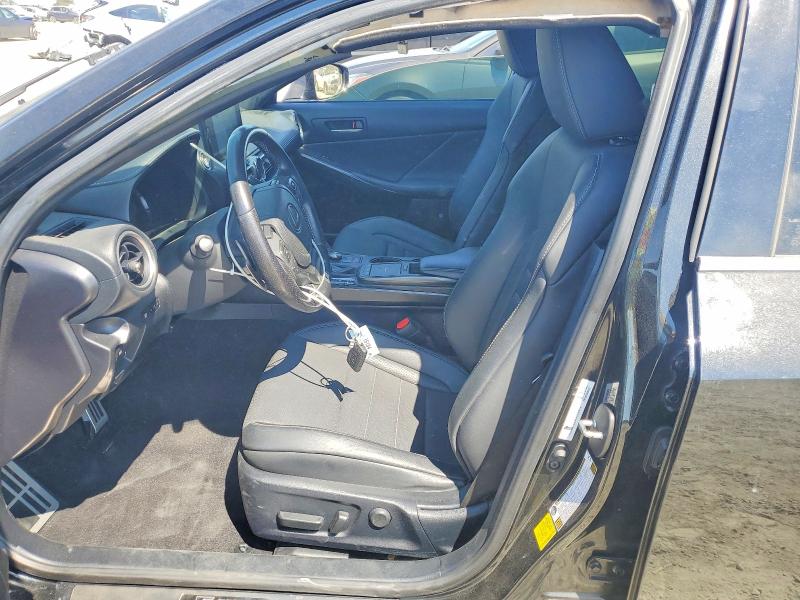 Photo 7 from auction – 2021 LEXUS IS with VIN JTHGZ1B28M5045087