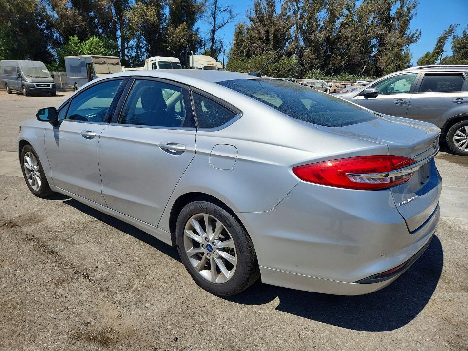 Photo 2 from auction – 2017 FORD FUSION with VIN 3FA6P0HD3HR293603