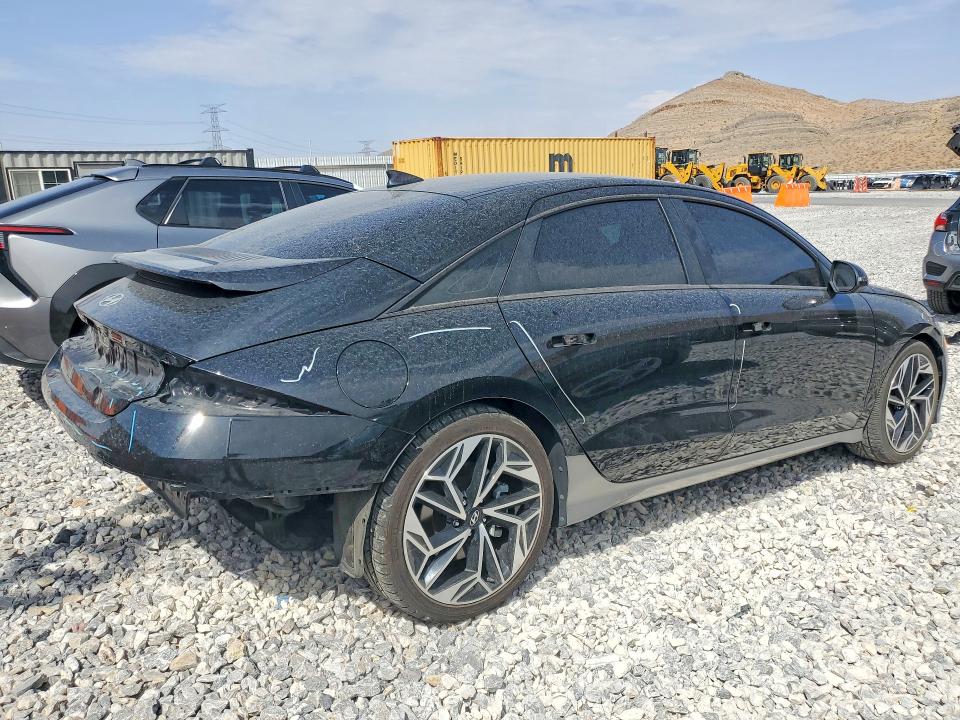 Снимка 3 от търг – 2023 HYUNDAI IONIQ 6 с VIN KMHM34AA9PA046191