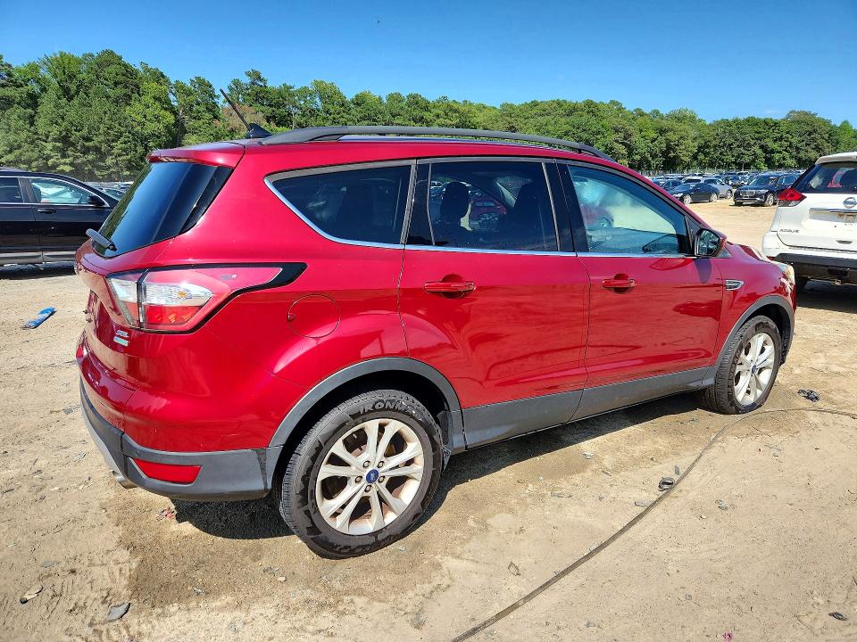 Photo 3 from auction – 2018 FORD ESCAPE with VIN 1FMCU0HD3JUB27193