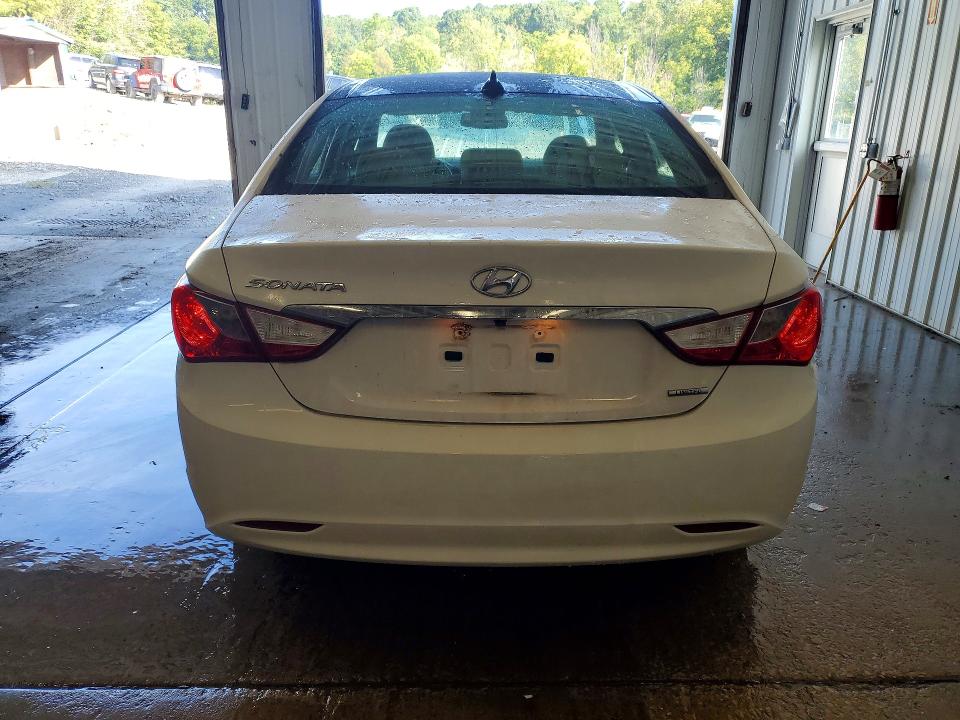 Photo 6 from auction – 2013 HYUNDAI SONATA with VIN 5NPEC4AC2DH651135